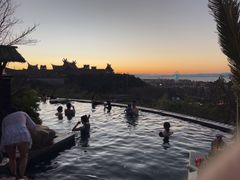 -七彩云南古滇温泉山庄