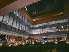 -香港大学
