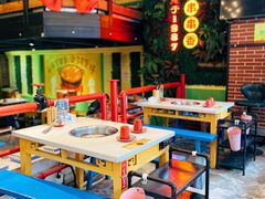 -钢管厂五区小郡肝串串香火锅(梅川路店)