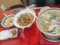 -冯烫烫跷脚牛肉·川菜小馆(武胜西街店)