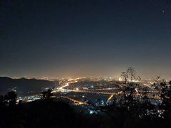-鬼笑石后山停车场