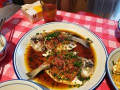 三椒蒸鲈鱼-荆九爷爆炒桥头三嫩(浙大店)