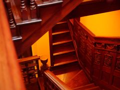 -Nathalie Djurberg与Hans Berg“牛皮纸包裹的月亮”-Prada荣宅当季展览