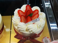 -花花卷卷·鲜食蛋糕(静安久光百货店)