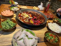 -四小区火锅·巷子里的重庆火锅(花照壁店)