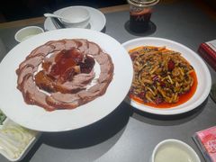 -褚记烤鸭·南京家常菜(雨花客厅店)