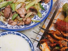 -马克力木手抓炕锅烤羊肉(盐湖一小区店)