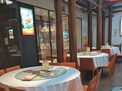 -阿瓦山寨·湘菜现炒·剁椒鱼头王(咸阳总店)