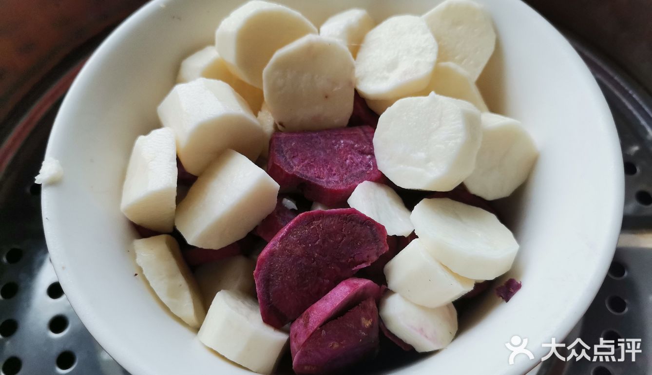 变成更长的一条，再卷起来，盖上保鲜膜