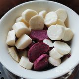 变成更长的一条，再卷起来，盖上保鲜膜