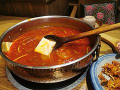 -黔诚多彩火锅(甲秀楼店)
