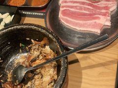 -青瓦炭韩潮烤肉(花园道店)