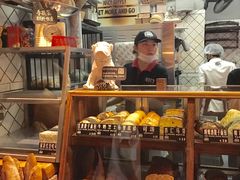 面包甜点陈列柜-Juicy Bakery(大学路店)