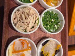-良米山·云南野生菌过桥米线(上海首店)