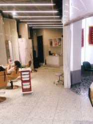 -PE SALON 