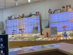 -天空之镜眼镜店蔡司依视路配镜授权零售店(望京颐堤港店)
