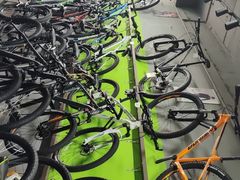 -道路口单车爱瓦士dahon大行