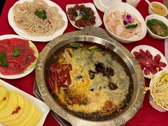 -山城年华老火锅(玉林店)