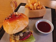 恩空间招牌安格斯牛肉汉堡-EN SPACE恩空间