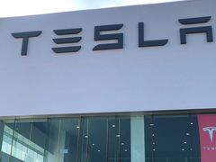 -TESLA 特斯拉(北京南四环中路特斯拉中心)