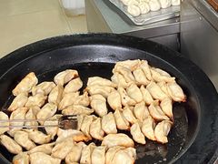 -黄阿姨锅贴大王(万航渡路店)