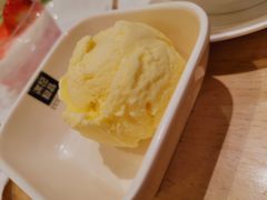 香草冰激凌球-满记甜品(苏州中心店)