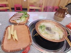 -阿婆情腊排骨火锅(金虹路店)