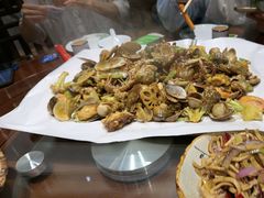 -东来菜馆•手抓海鲜家常菜•海鲜锅贴(鸽子窝店)