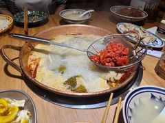 -洱火云南酸菜牛肉火锅(石景山当代商城店)