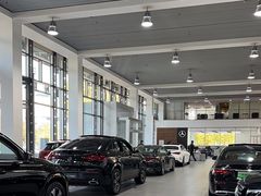 -上海星瀚奔驰4S店(红柳路店)