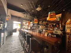 -城墙外BAR