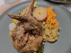 香煎小羊排配普罗旺斯炖菜-娜娜家·Nana's restaurant(国金汇店)