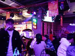 -UP嘻哈酒吧(粉巢店)