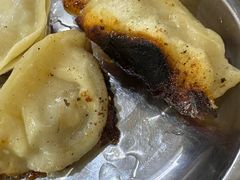 -黄阿姨锅贴大王(万航渡路店)