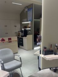 -Mentor Hair Salon