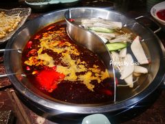 菌香鸳鸯锅-晓宇重庆火锅(赛格国际购物中心店)