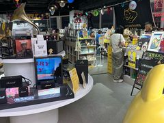-浣熊唱片店(上海影城店)