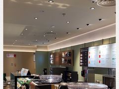 -星巴克臻选(上海中环广场2F店)