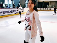 -冰纷万象滑冰场(南山万象天地店)