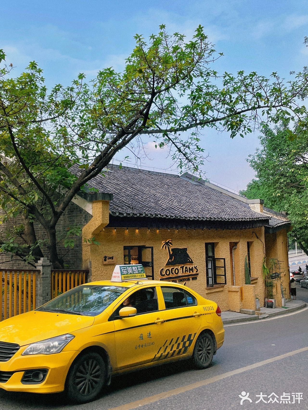 重庆这家泰餐排队也要吃，度假胜地