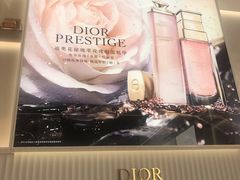-Dior迪奥(上海世茂广场店)