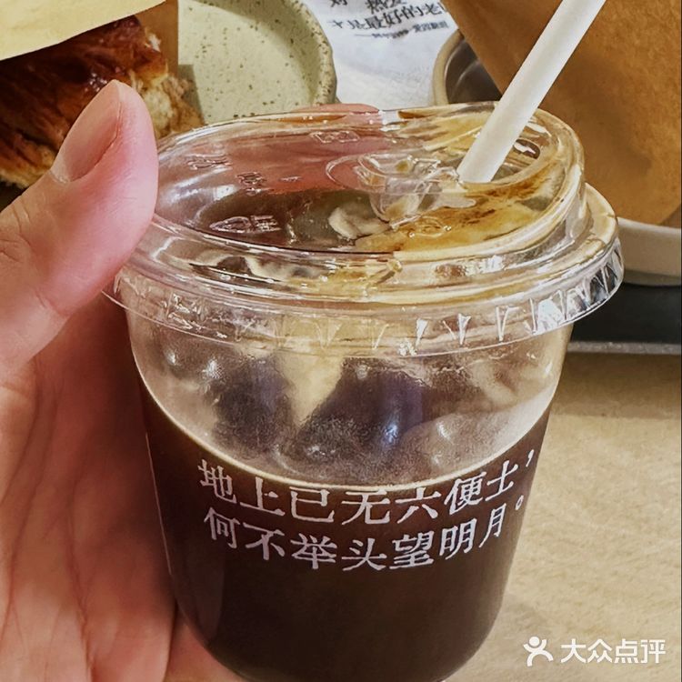 周末探店｜魔都梧桐区寻找咖啡店的舒心角落