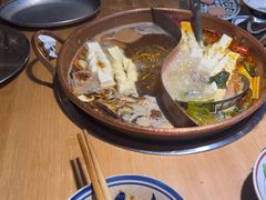 -洱火云南酸菜牛肉火锅(石景山当代商城店)