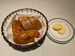 餐前包-Wolfgang’s Steakhouse 沃夫冈牛排馆(上海白玉兰广场店)