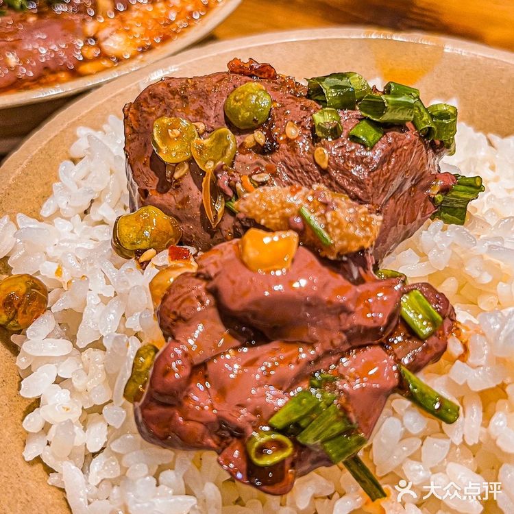 来乐山必吃的谢老五跷脚牛肉，冲就对了✔️