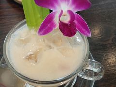 -Chom Cafe and Restaurant