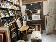 -邊城書店