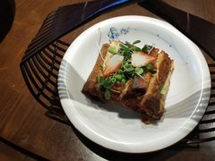 -东口码头·烧鸽子·鱼头泡饼·地方菜(金鹰悦城店)