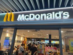 -麦当劳(上海虹桥站30B检票口楼上)