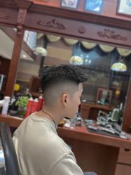 -尼特斯男士发型馆